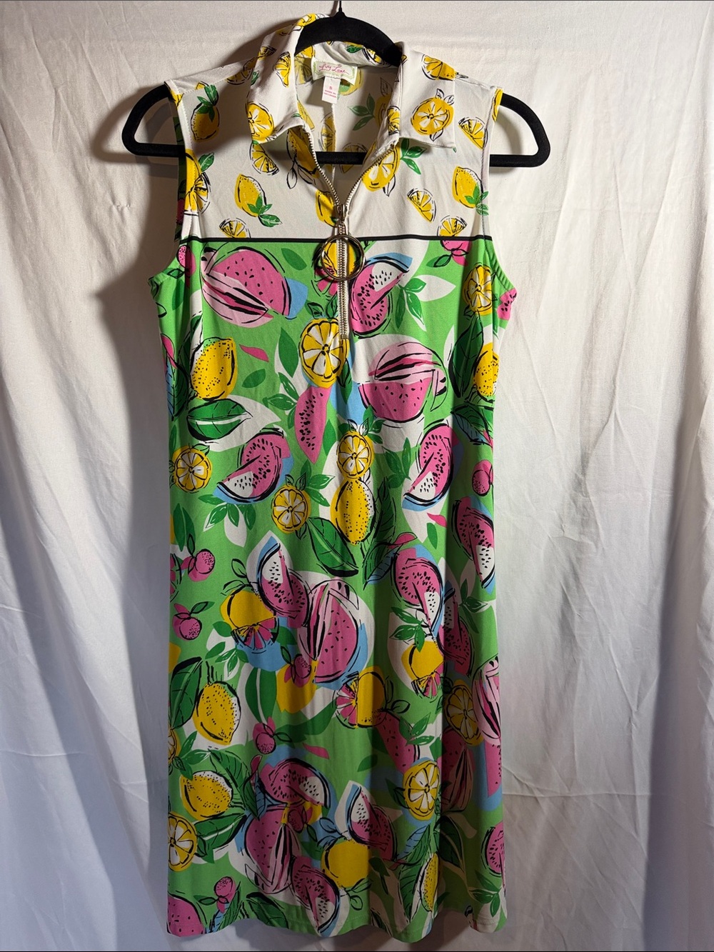 Sleeveless Fruit-Print Zip-Collar Dress in Green by